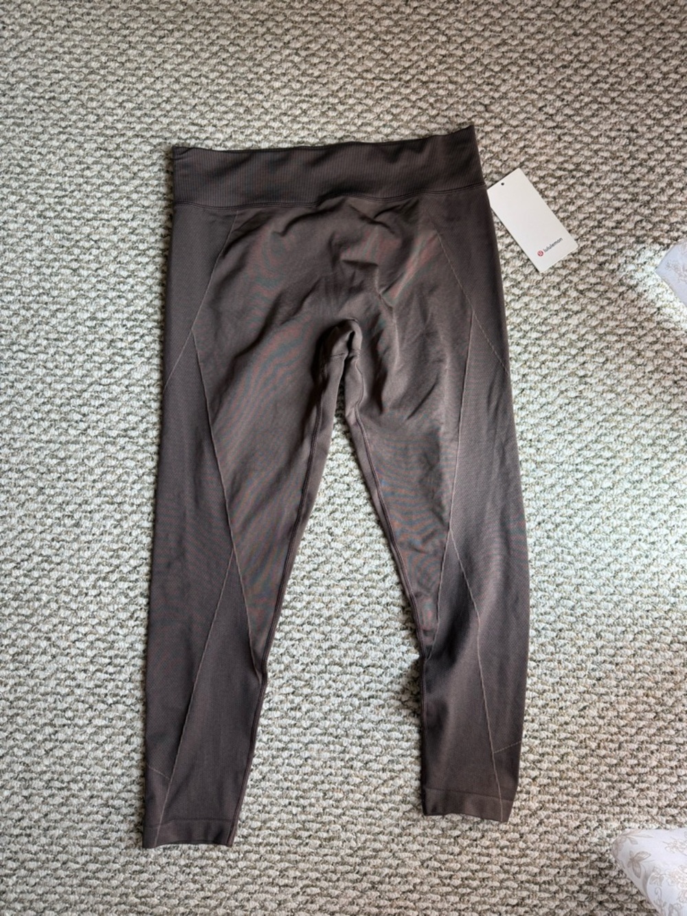 Lululemon get low HR training tight legging 25” nwt size 12